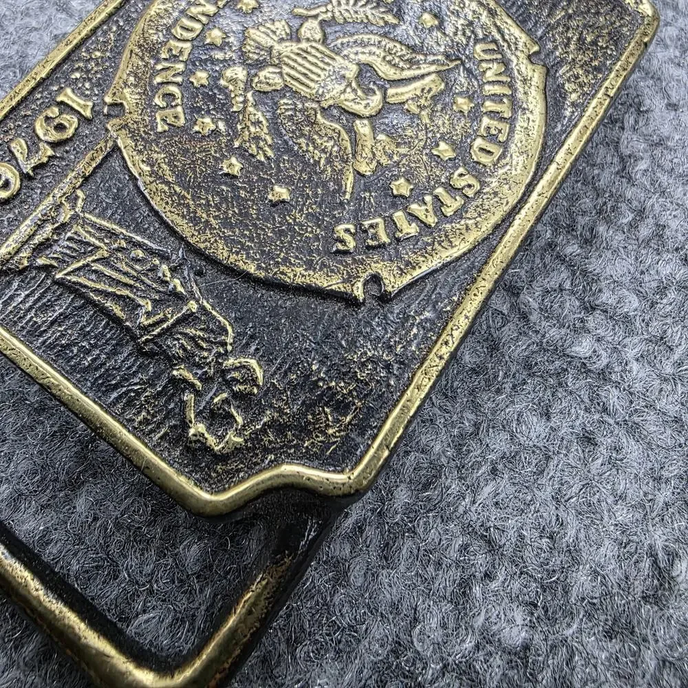 Vintage 1976 US Independence Brass Belt Buckle Bicentennial Liberty Eagle USA 17